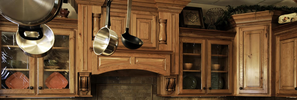 /bespoke-kitchens/pine-by-design-kitchen-case-studies/our-speciality-american-oak-kitchen-with-intricate-detail-and-handmade-lathed-dental-work