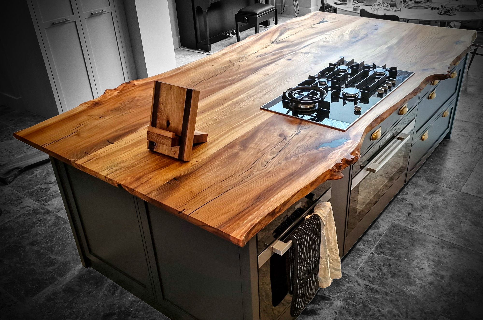 Bespoke Solid Wood Worktop & Buffets